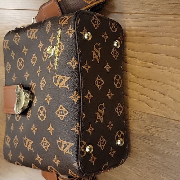 Cute Small Handbag, New - Picture 6 of 6